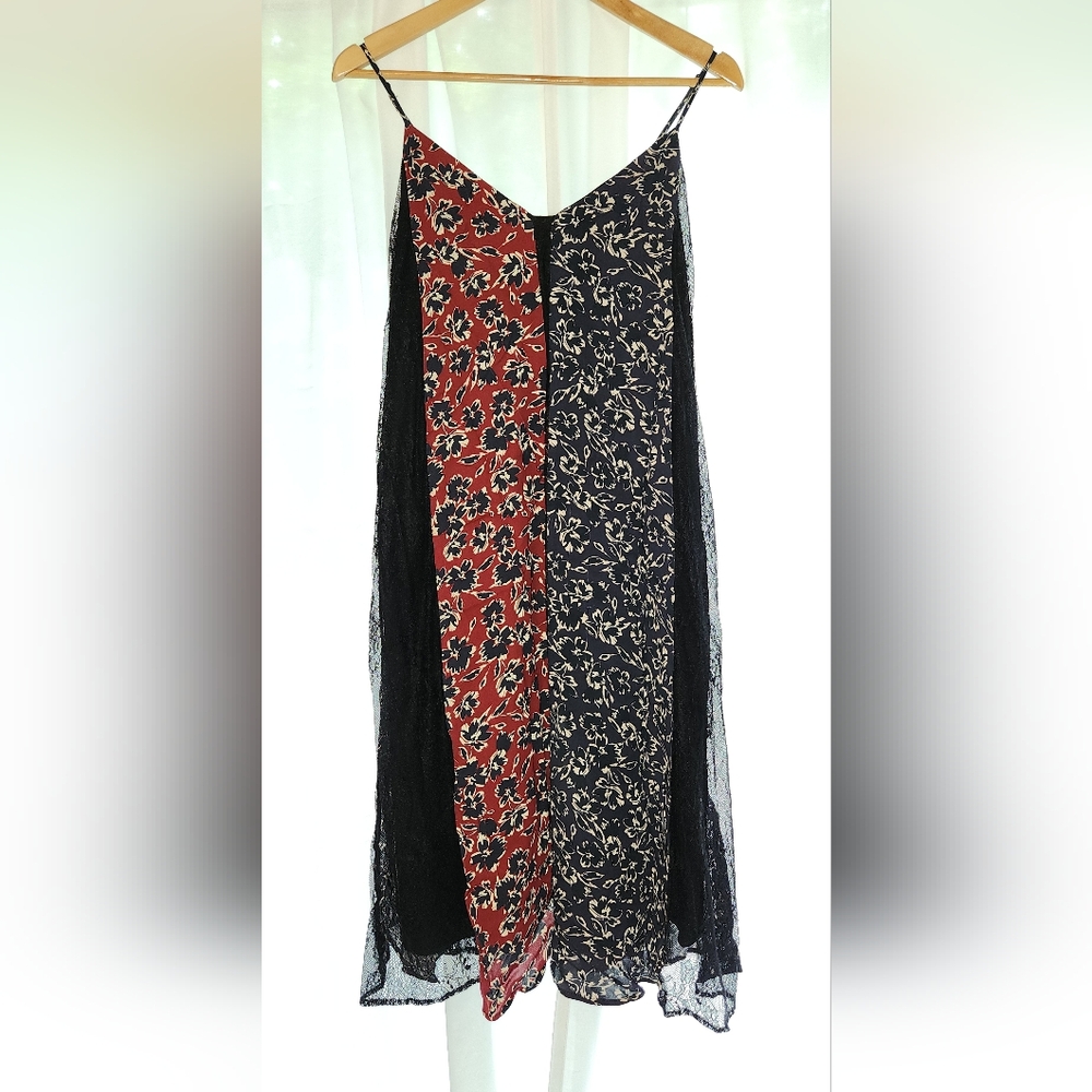 Beautiful knee length dress from French Connection